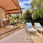 Domus Olea Glamping *