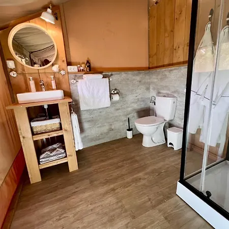 Luxury tent Domus Olea Glamping *