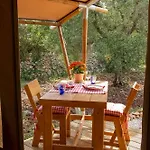 Domus Olea Glamping Glamping