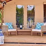 Domus Olea Glamping *