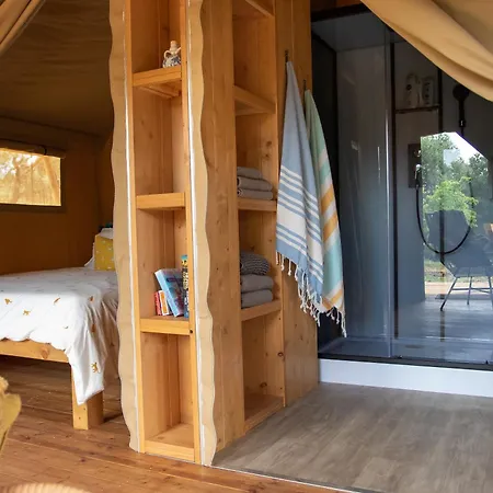 Luxe tent Domus Olea Glamping