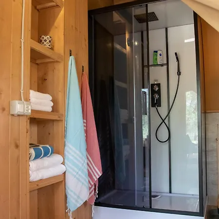 Domus Olea Glamping *