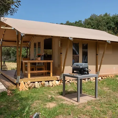 Luxury tent Domus Olea Glamping Ceglie Messapica