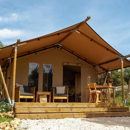 Domus Olea Glamping *