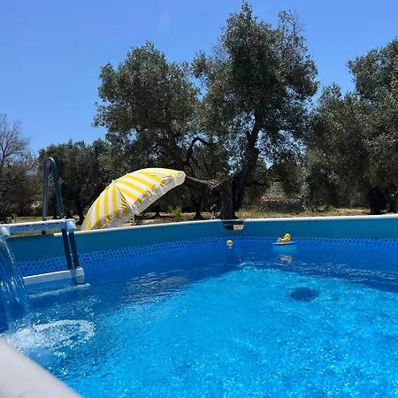 Domus Olea Glamping Campo de lujo