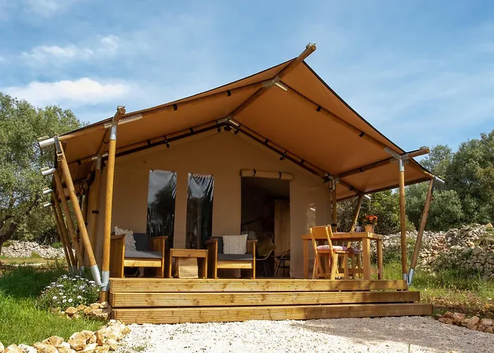 Domus Olea Glamping *